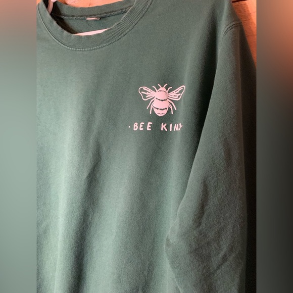 Bee Kind sweater - Picture 7 of 12